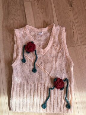 Kimchi Blue Cream Knit Floral Appliqué Vest